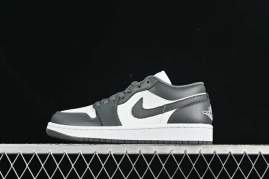 Picture of Air Jordan 1 LOW _SKUfw20213097974410641fw